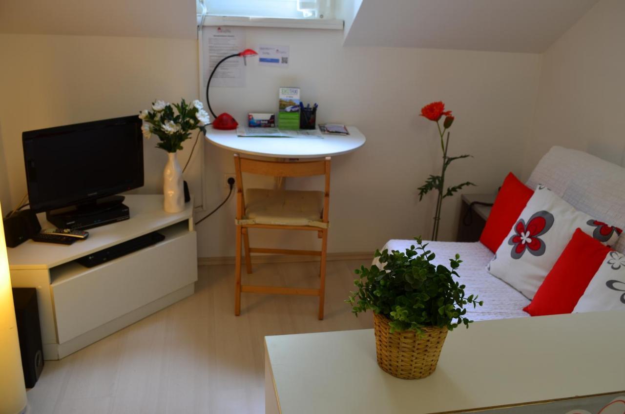 Studio Apartment White Zagreb Exterior foto
